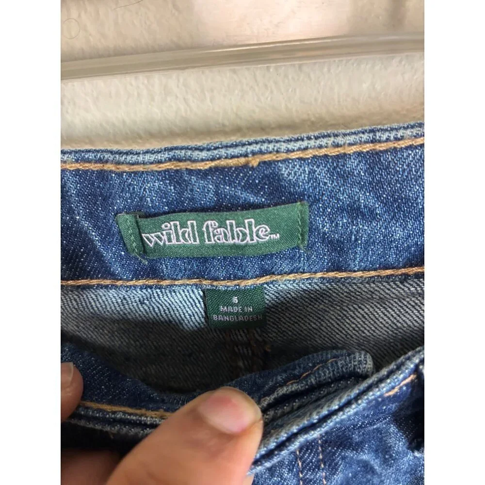 NWT Wild Fable High Rise Denim Blue Jean Shorts Distressed Cut Off Y2K Size 6 - Picture 5 of 7